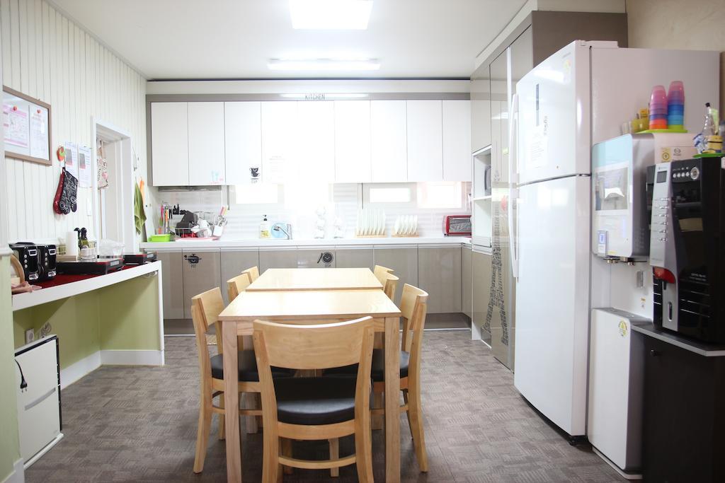 Guesthouse 710 In Haeundae Busan Esterno foto
